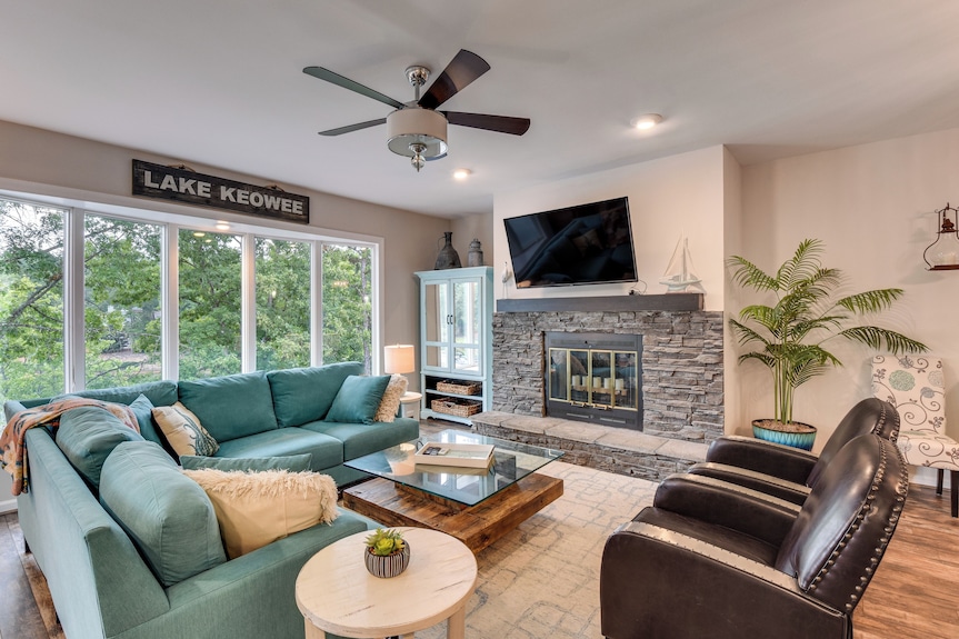 Lake Keowee Resort Condo W/ Fantastic View - Walhalla, SC