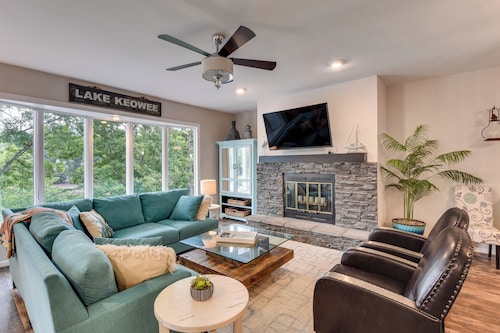 Lake Keowee Resort Condo w/ Fantastic View