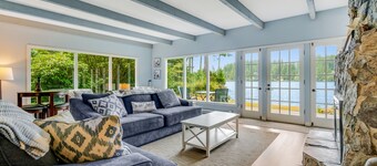 Waterfront retreat with lake views & private hot tub