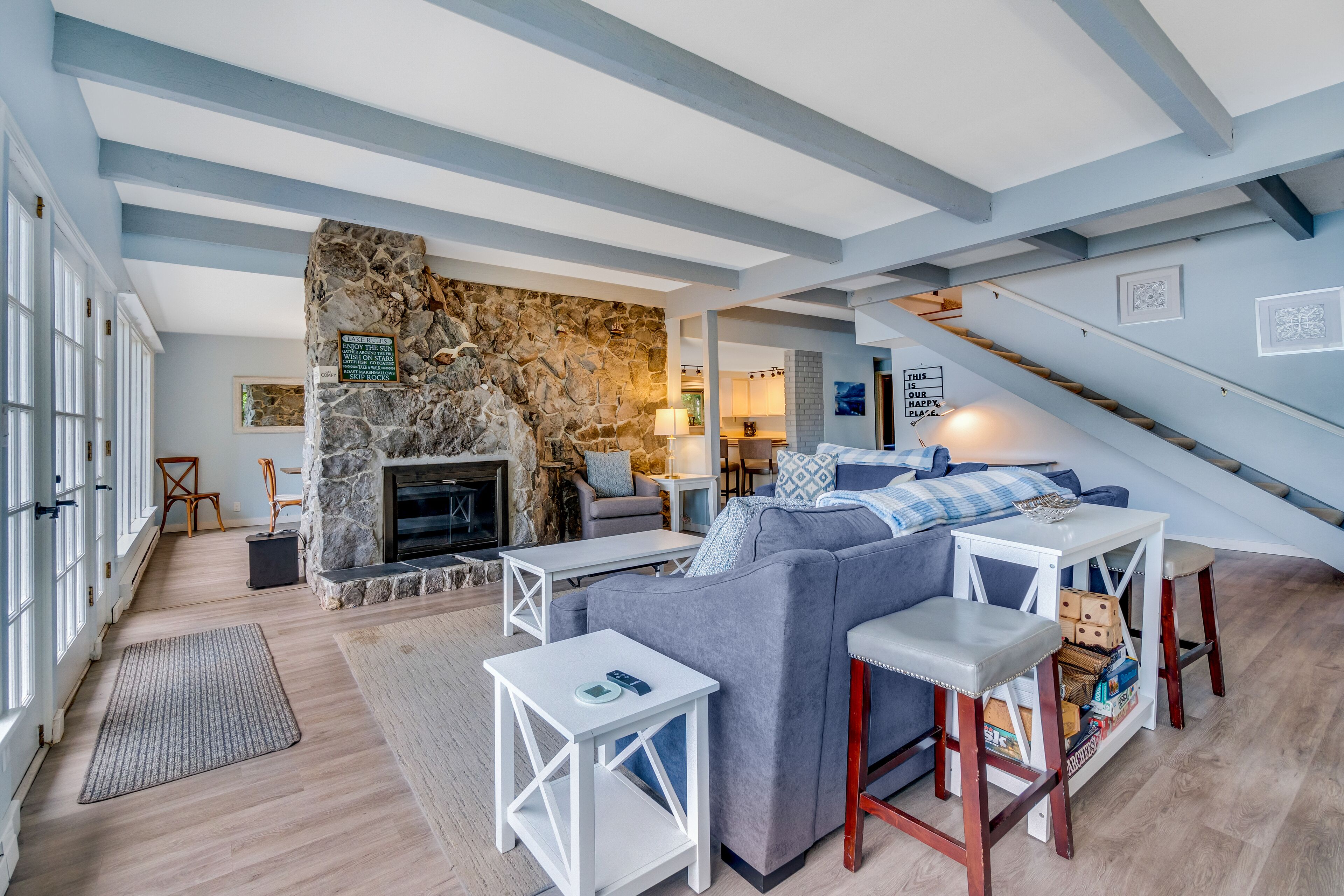 Waterfront retreat with lake views & private hot tub