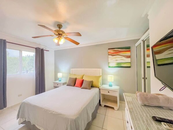1 bedroom, in-room safe, iron/ironing board, free WiFi