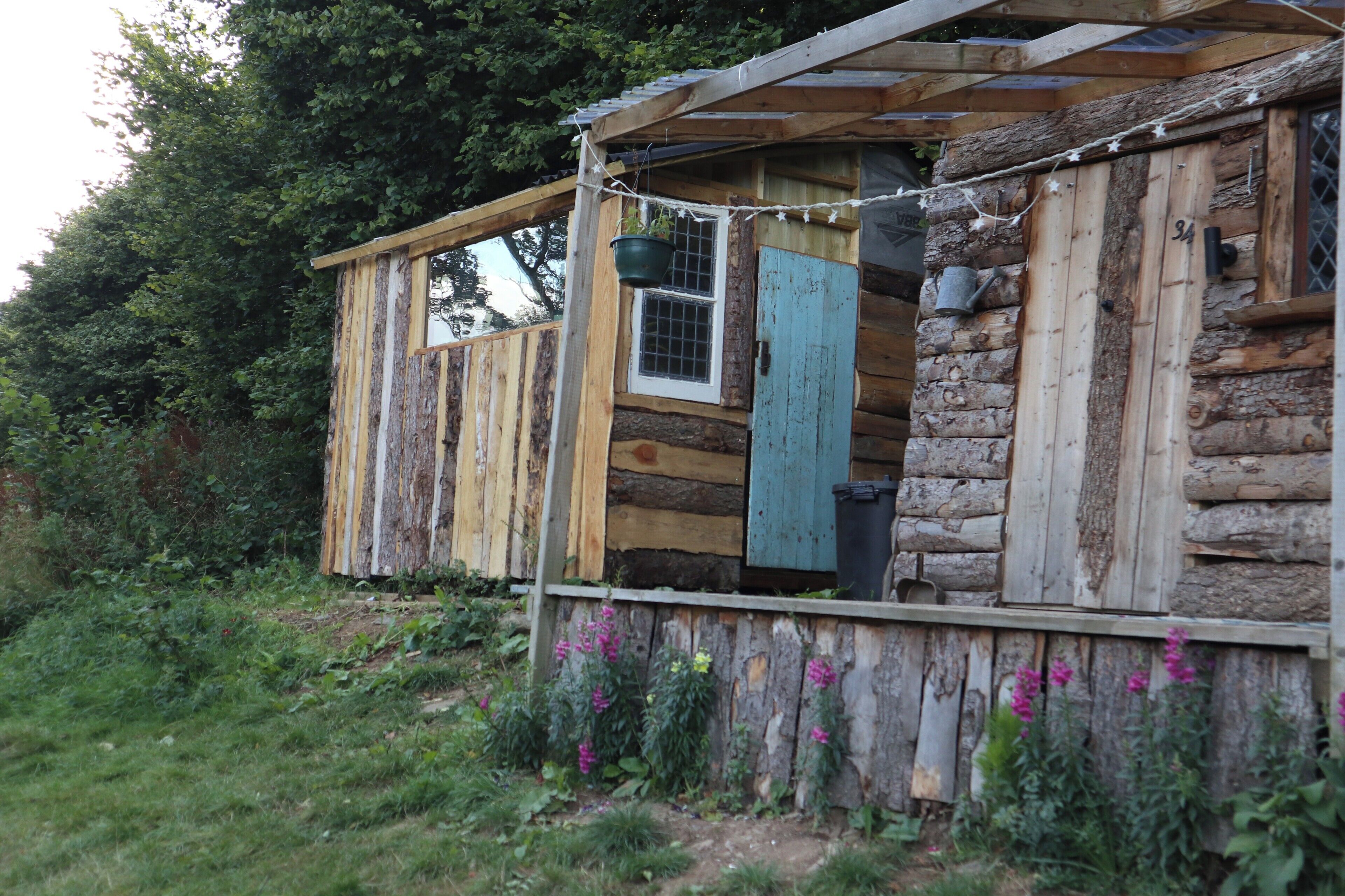 Cabin | Exterior detail