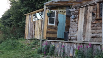 Cabin | Exterior detail