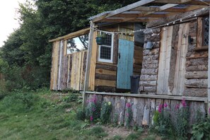 Cabin | Exterior detail