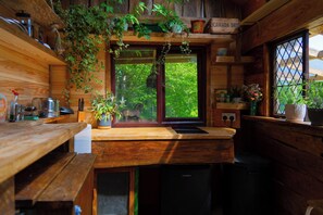 小屋 | 私人厨房 | 冰箱、微波炉、炉灶、电热水壶