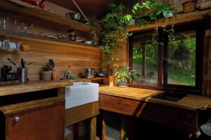 小屋 | 私人厨房 | 冰箱、微波炉、炉灶、电热水壶