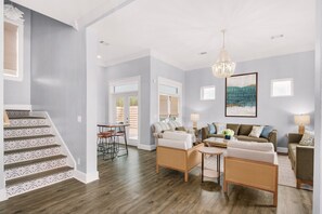 Smart TV, Netflix, Hulu, foosball