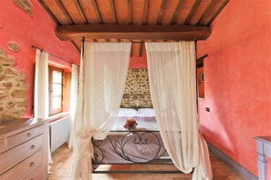 7 chambres, lit de bébé portatif, Wi-Fi, literie fournie