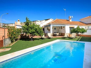 Pool - Beautiful private villa for 8 people with A/C, private pool, WIFI, TV and terrace (Rincón De La Victoria)