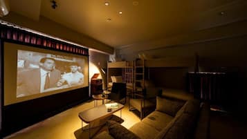 Design Quadruple Room, Multiple Beds, Non Smoking, Garden View | Blackout drapes, soundproofing, iron/ironing board, free WiFi