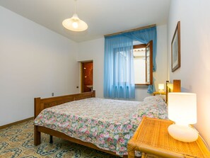 2 bedrooms, travel crib, free WiFi - Lovely apartment for 3 guests with WIFI, pool, TV, balcony, pets allowed and panoramic view (Lamporecchio)