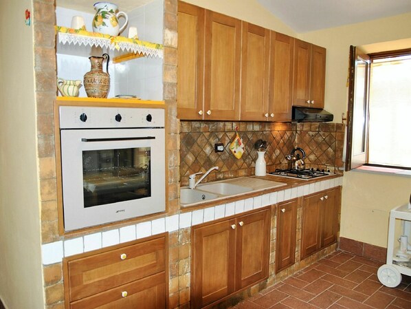 Oven, dishwasher, highchair, freezer