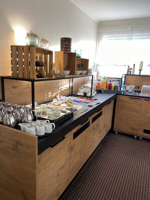 Tägliches inbegriffenes Frühstücksbuffet