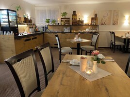 Desayuno buffet incluido todos los días