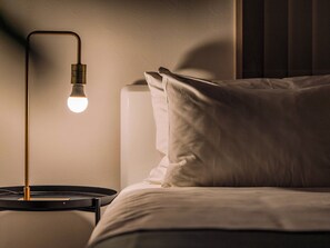 5 habitaciones, escritorio, tabla de planchar con plancha y wifi gratis 