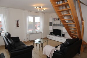 Fernseher, Stereoanlage