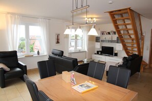 Interior - Friesennest - Große Ferienwohnung mit Fahrstuhl für bis zu 6 Personen (Norden)