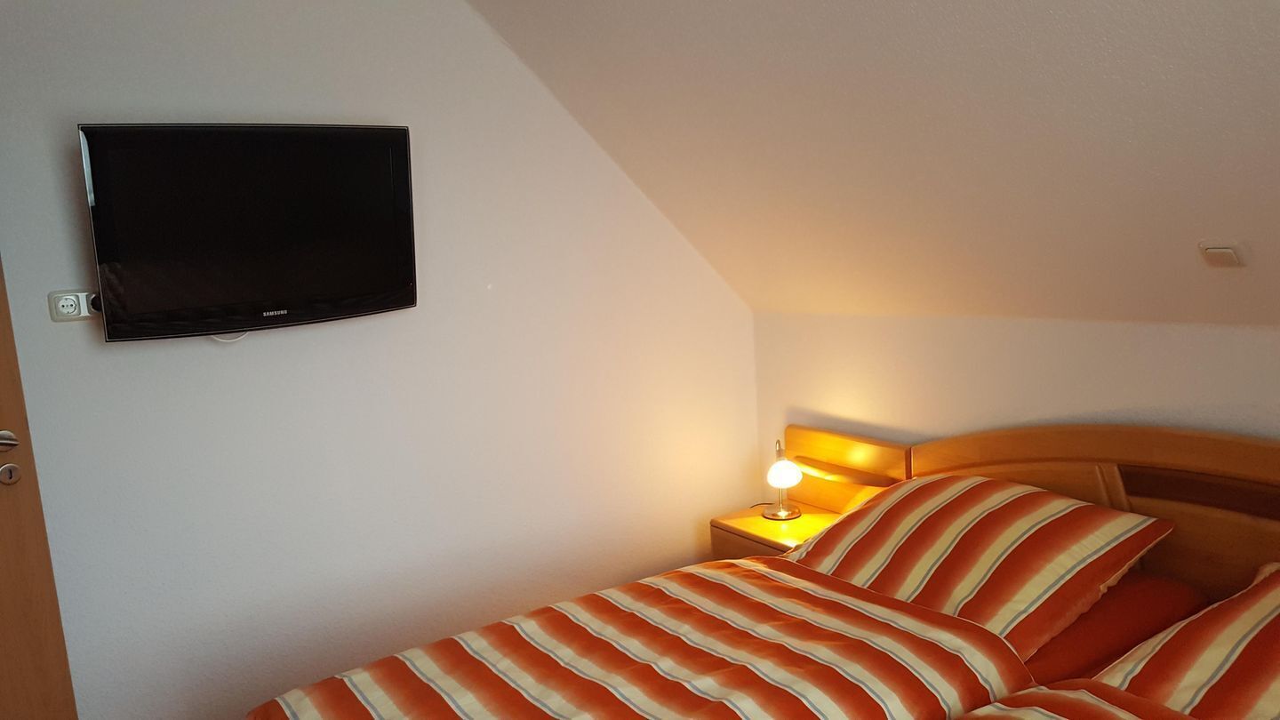 2 slaapkamers, een strijkplank/strijkijzer, wifi