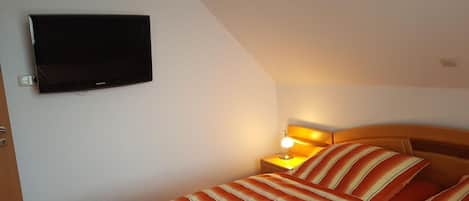 2 Schlafzimmer, Bügeleisen/Bügelbrett, WLAN