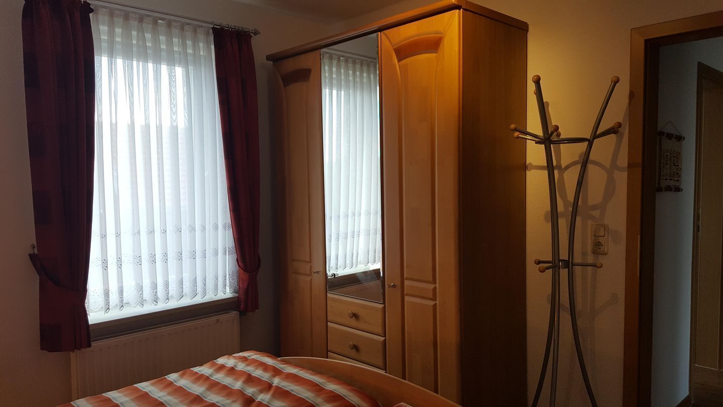 2 bedrooms, iron/ironing board, WiFi