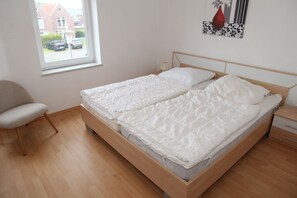 Unclassified image, 5 of 18, button