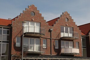 Uklassifisert bilde, 2 av 18, knapp