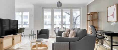 Télévision, chaîne hi-fi