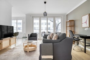 Télévision, chaîne hi-fi