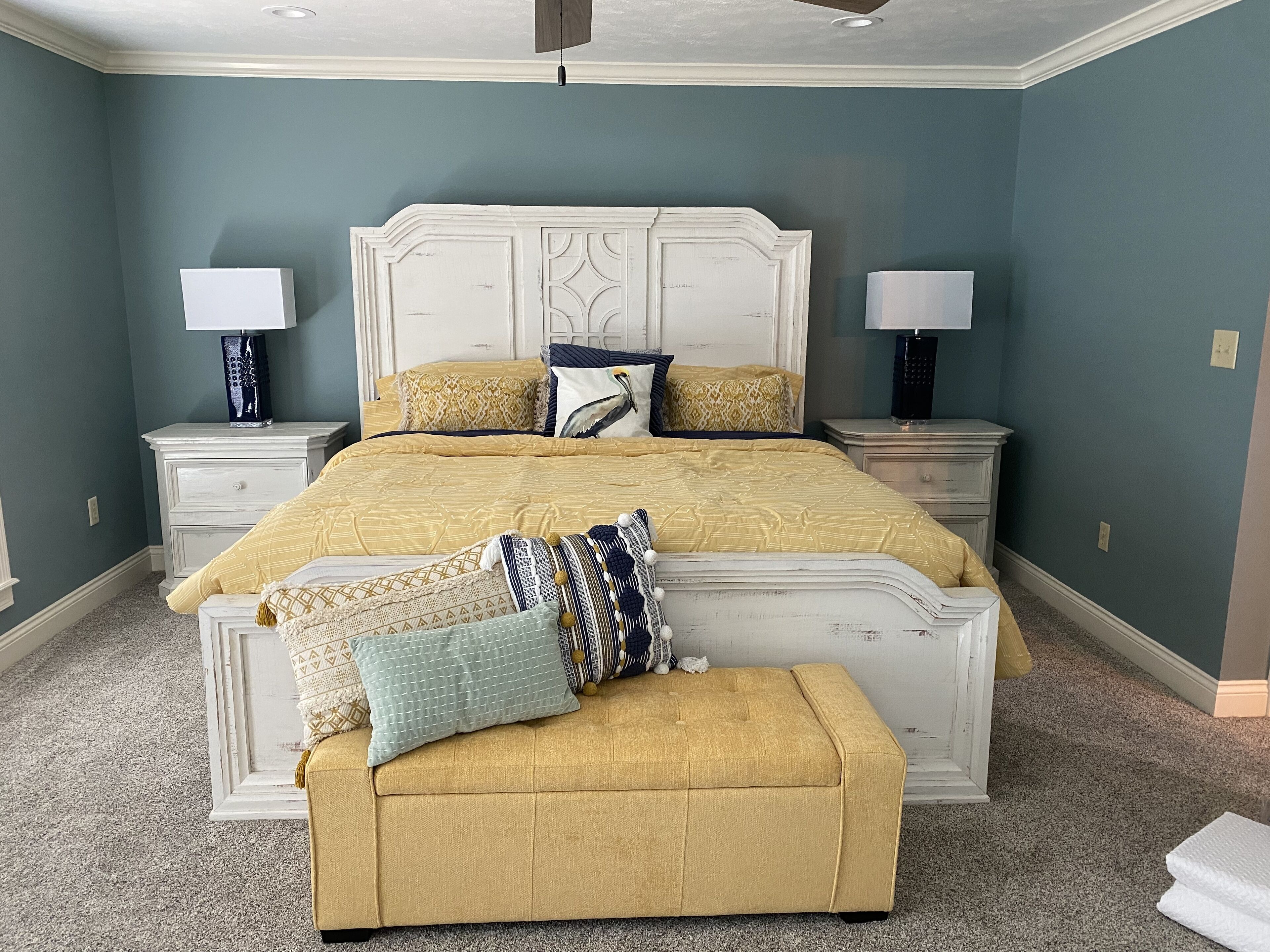 The Blue Crab House  on Moss Lake