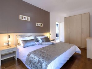 2 bedrooms, Internet