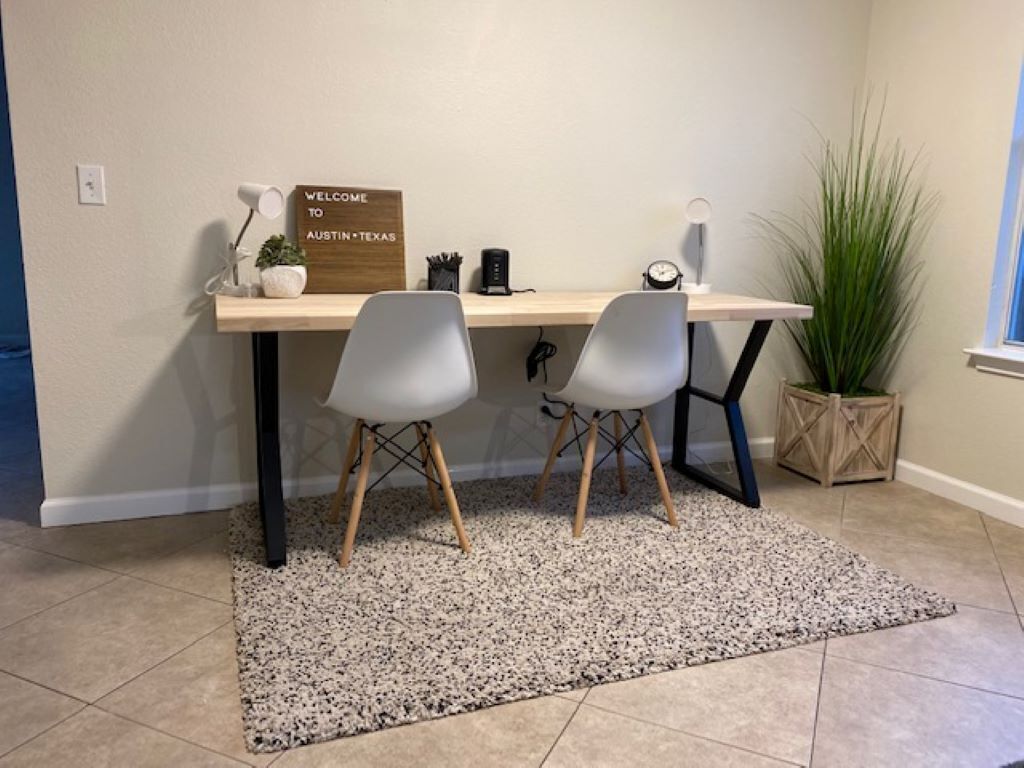 Sunny 4brm/2.5bath home near Tesla