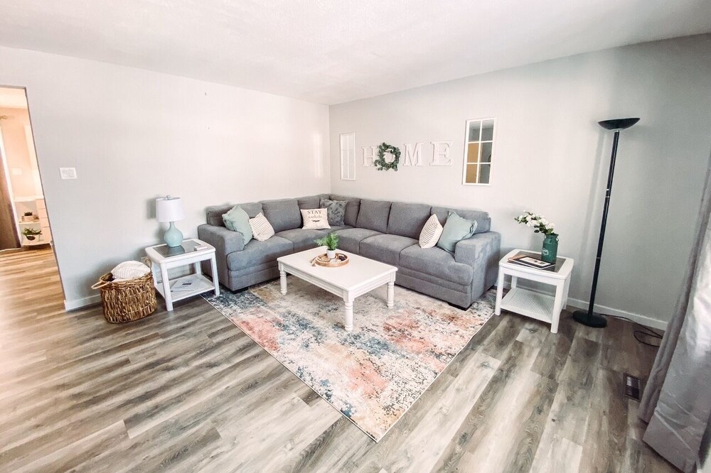 Beautiful newly refinished Home with easy access to Lethbridge with lake close.