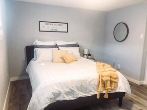 3 bedrooms, iron/ironing board, WiFi, bed sheets