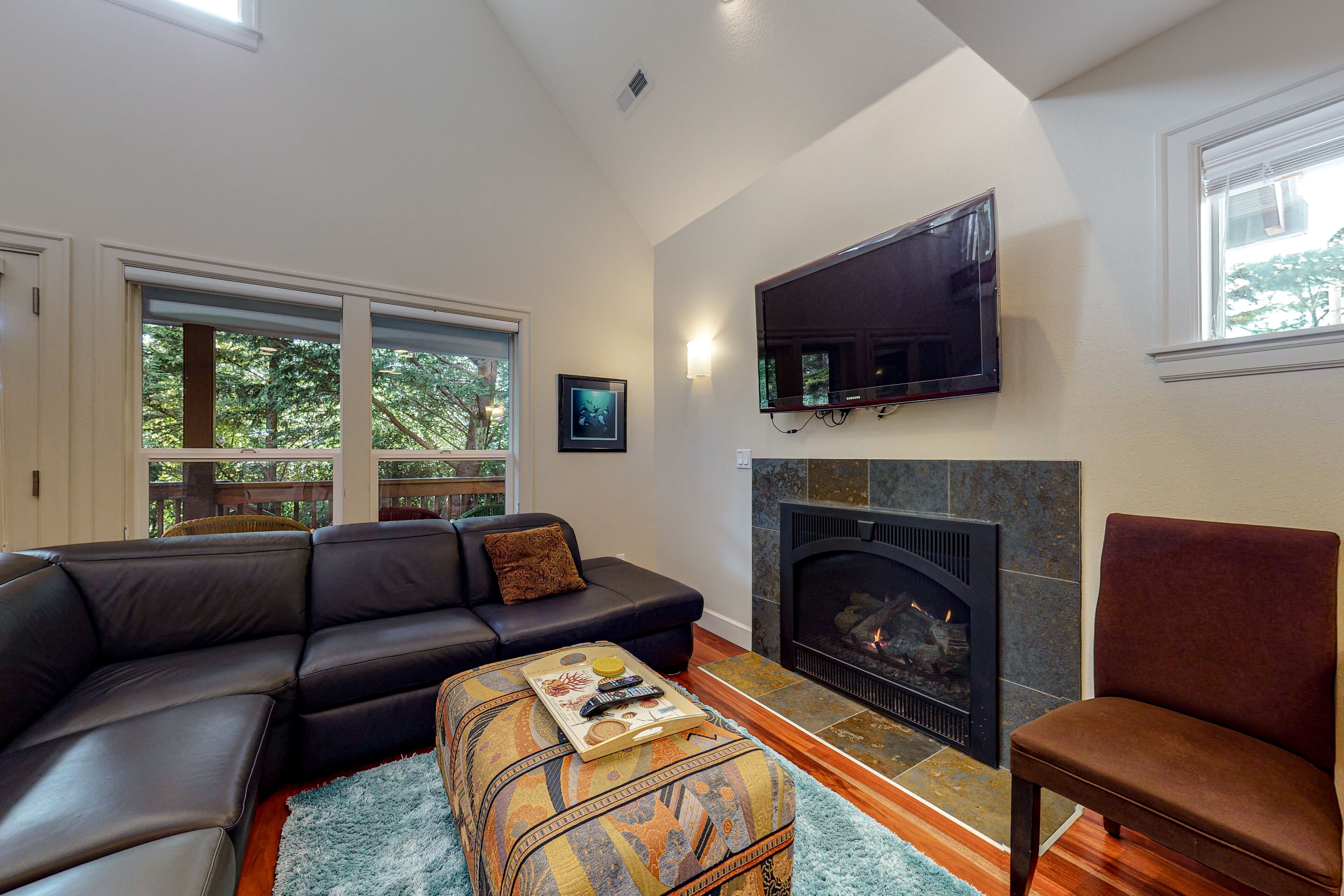 Martin's Seaside Beach House - private beach path, fireplaces & large decks