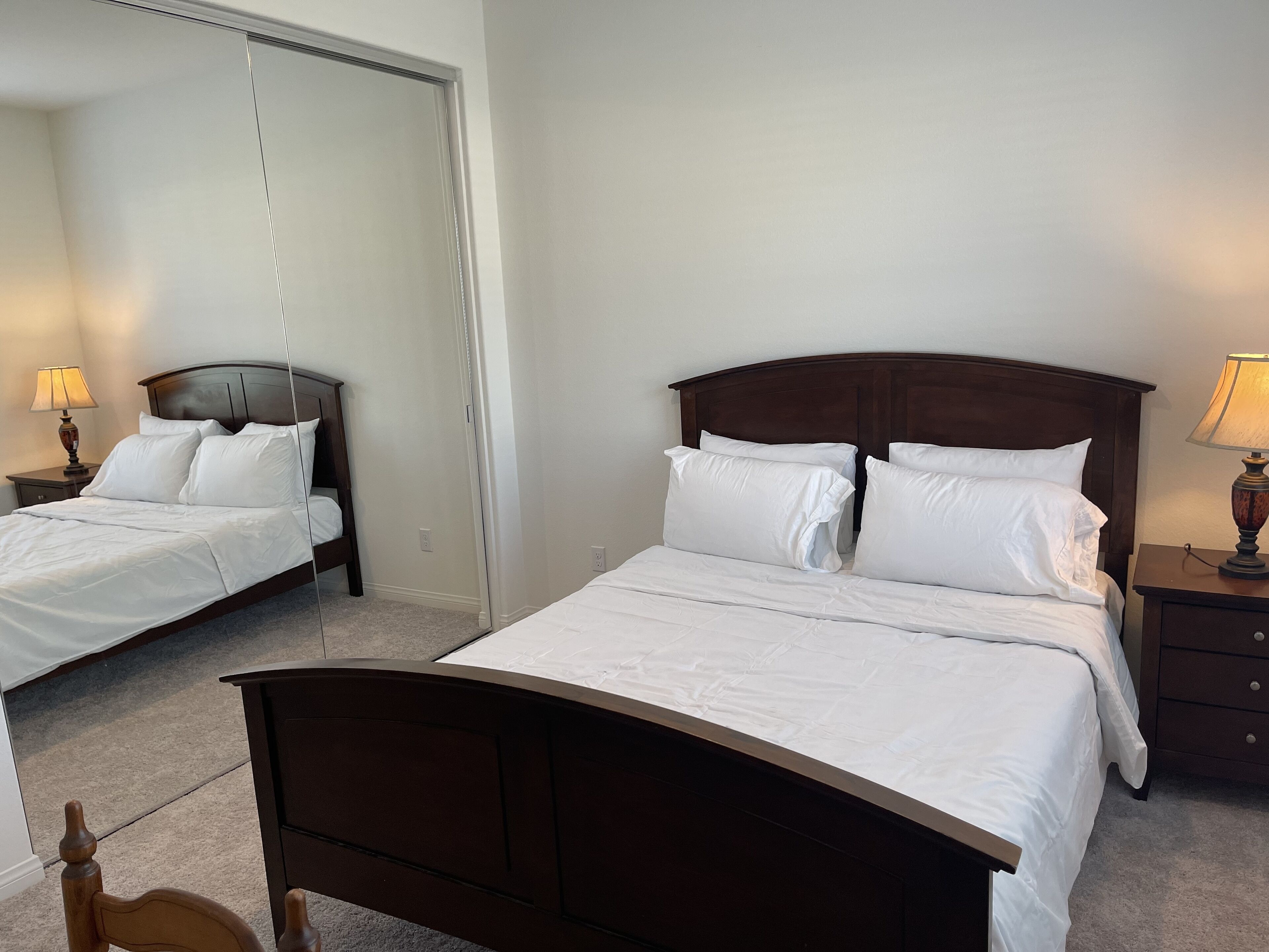 Cozy private room w/own bath and private entrance