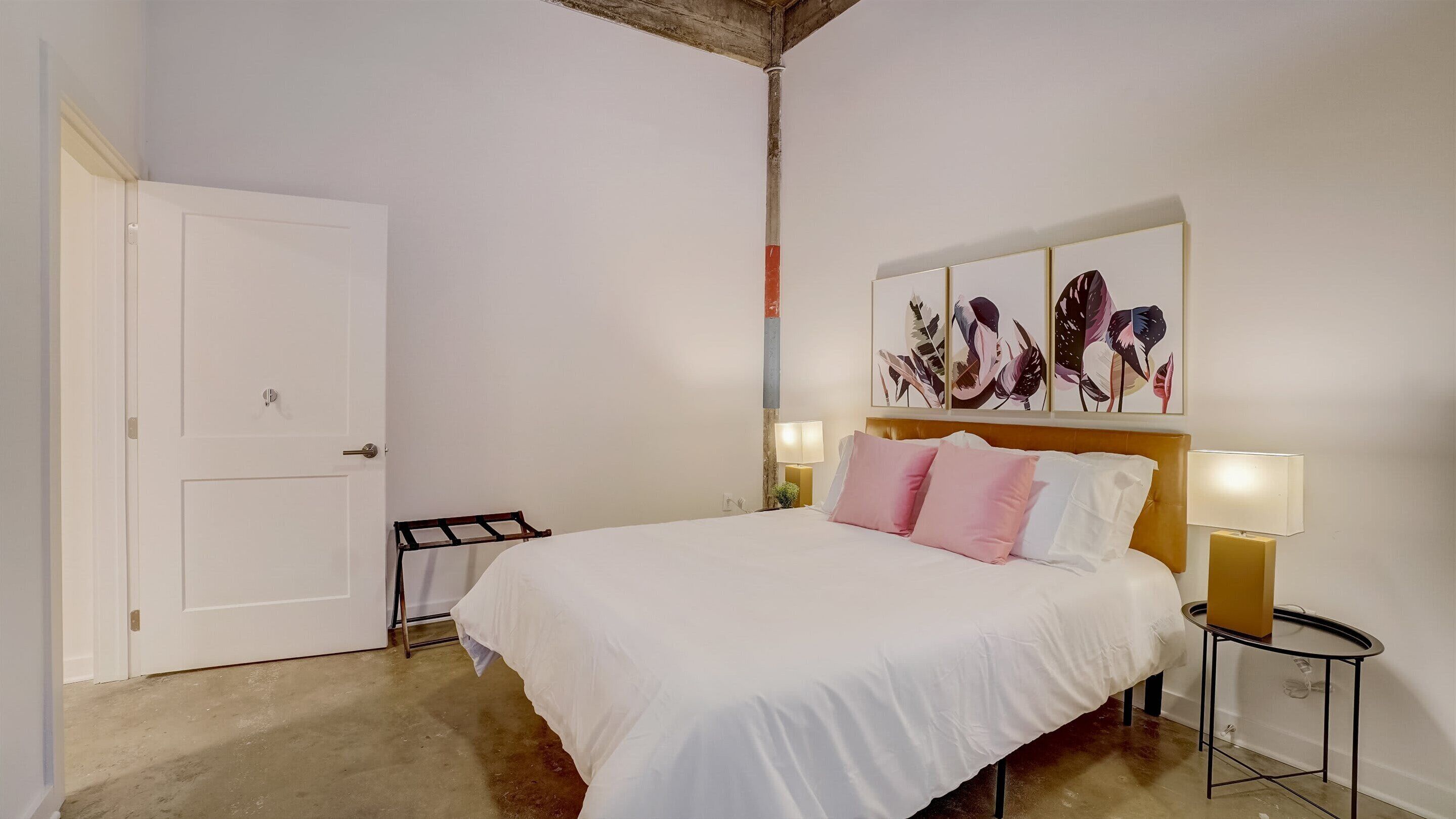 Frontdesk The Denham Bldg Apts Parkside Dist Birmingham