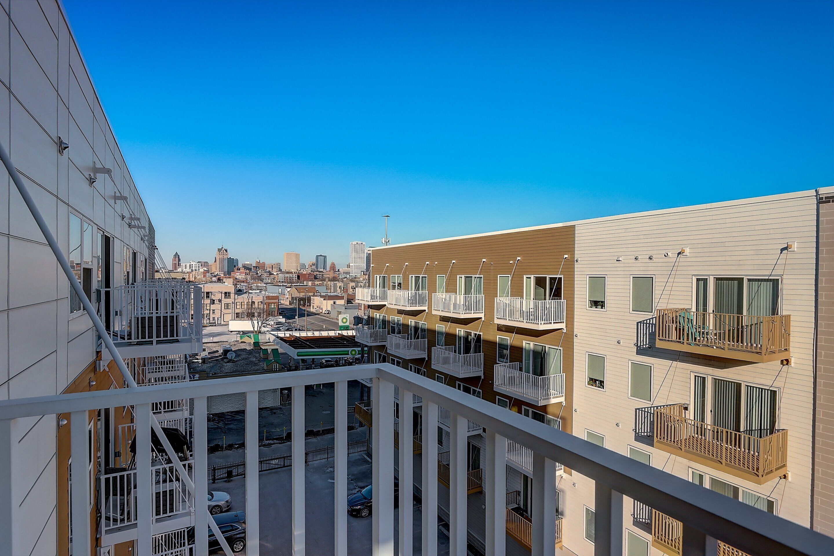 FRONTDESK 124 W Washington St Apts Milwaukee