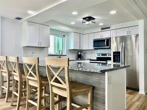 Frigorifero, macchina per tè/caffè, pentole/stoviglie/utensili