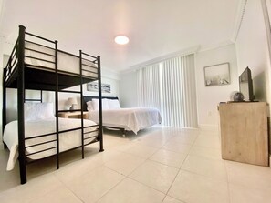 3 bedrooms, iron/ironing board, WiFi, bed sheets - 3BR/2BA - Beach - Heated Pool - Centrally Located (Destin)