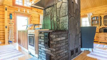 Jääkaappi, mikroaaltouuni, astianpesukone