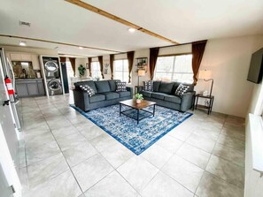 Télévision, baby-foot