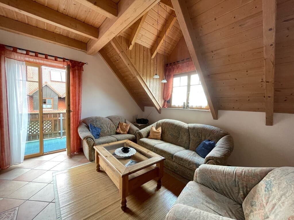 Komfortable Ferienwohnung Für Bis Zu 4 Personen (85 Qm) - Neualbenreuth