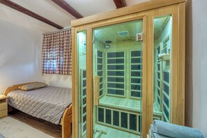 4 bedrooms, free WiFi, bed sheets