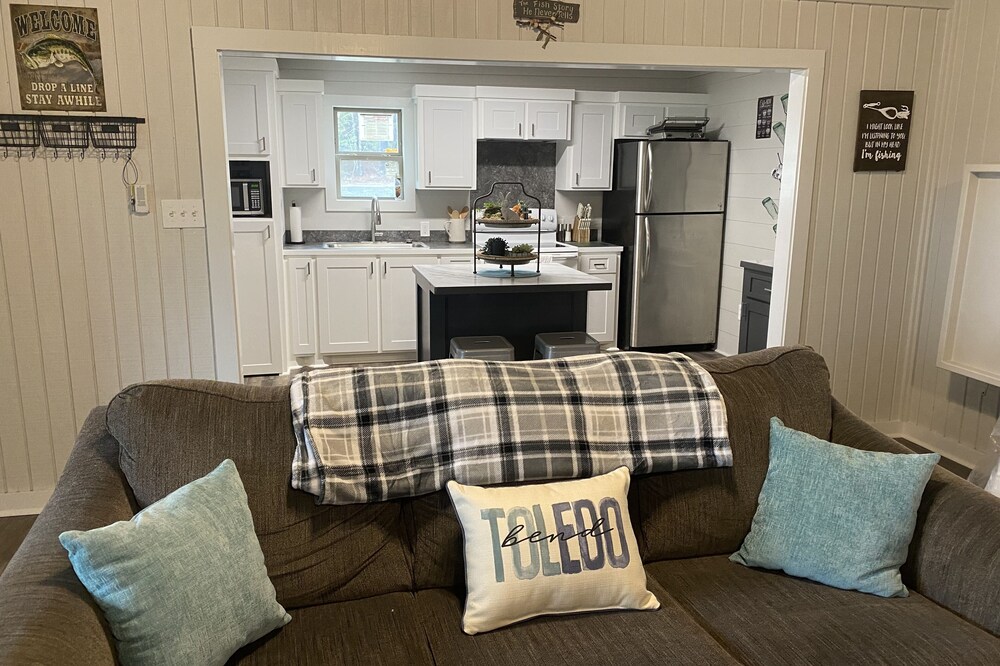 Toledo Bend-Midlake Cottage—5 miles from town!