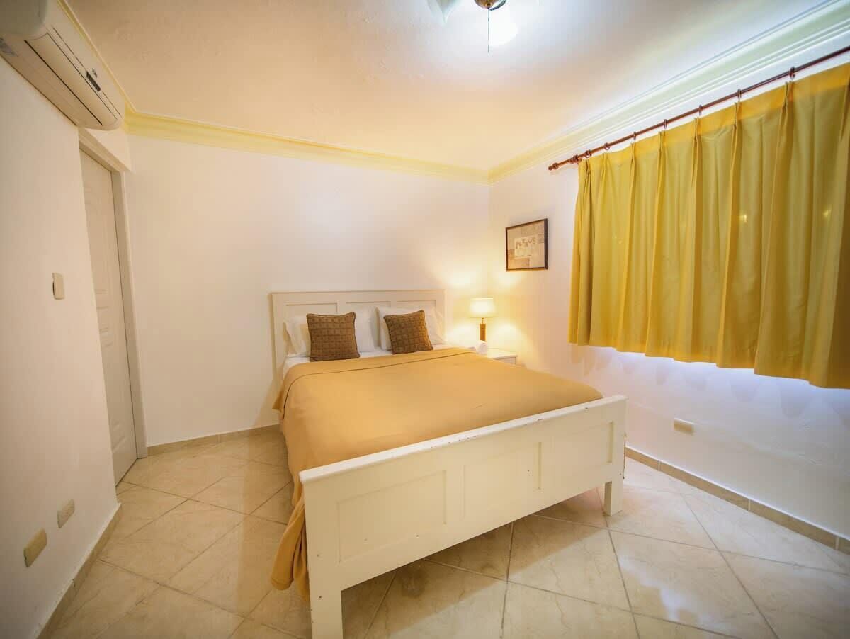 In-room safe, iron/ironing board, free WiFi, bed sheets