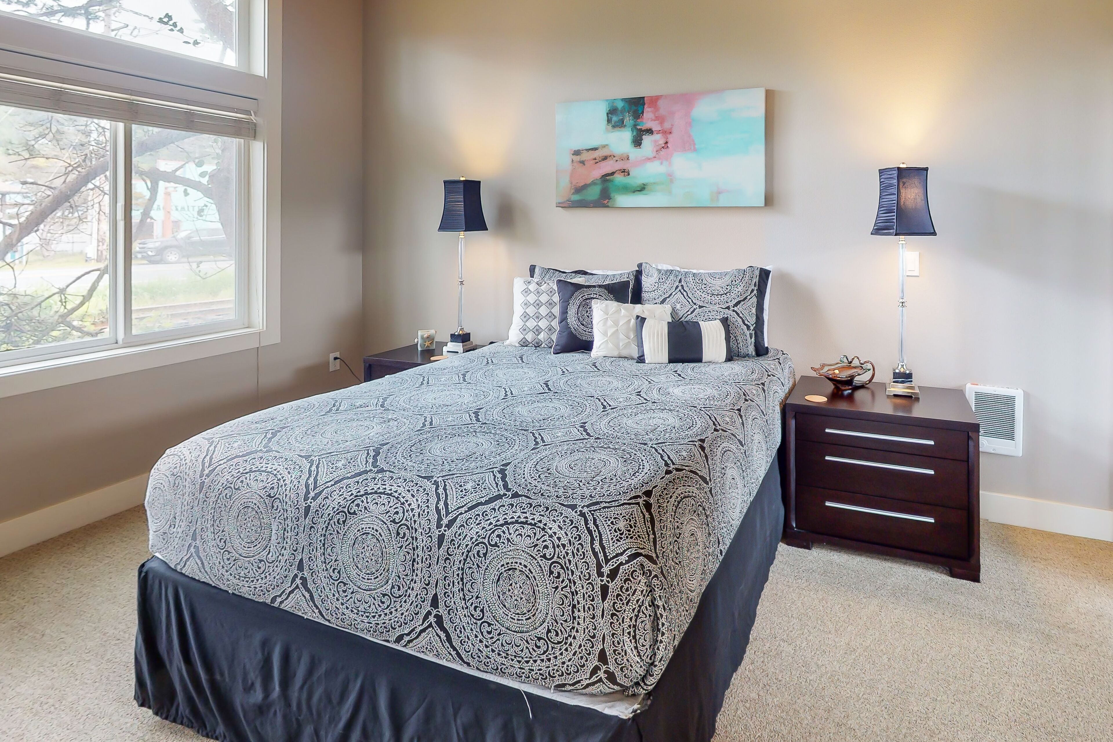 Two adjoining beachside homes with ocean-view deck - walk to dining & shops