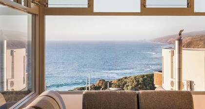 Idlehour Panoramic Retreat by Yallingup Beach