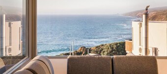 Idlehour Panoramic Retreat by Yallingup Beach