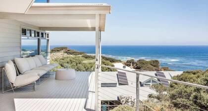 Idlehour—Panoramic Retreat by Yallingup Beach