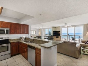 Fridge, microwave, oven, stovetop - 1BR Gulf-front condo with sunrise views, balcony and family-friendly layout (Destin)